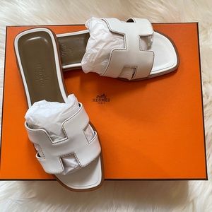 ❌SOLD❌Hermes Oran Sandal